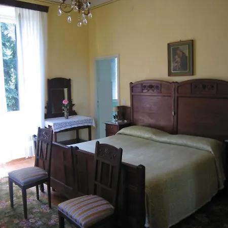 Oda ve Kahvaltı Margherita Lesa